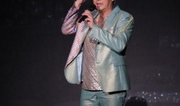 谭咏麟最新爆料身边美女,揭秘身边神秘美女生涯轨迹